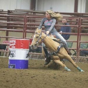 Meet your Posher, Nicole